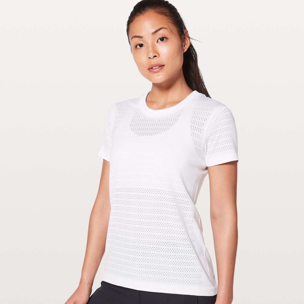 Lululemon Breeze By Short Sleeve Tshirt